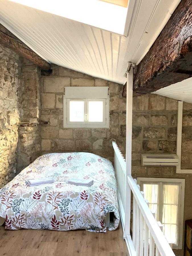Place Aux Herbes Apartment Nimes Bagian luar foto