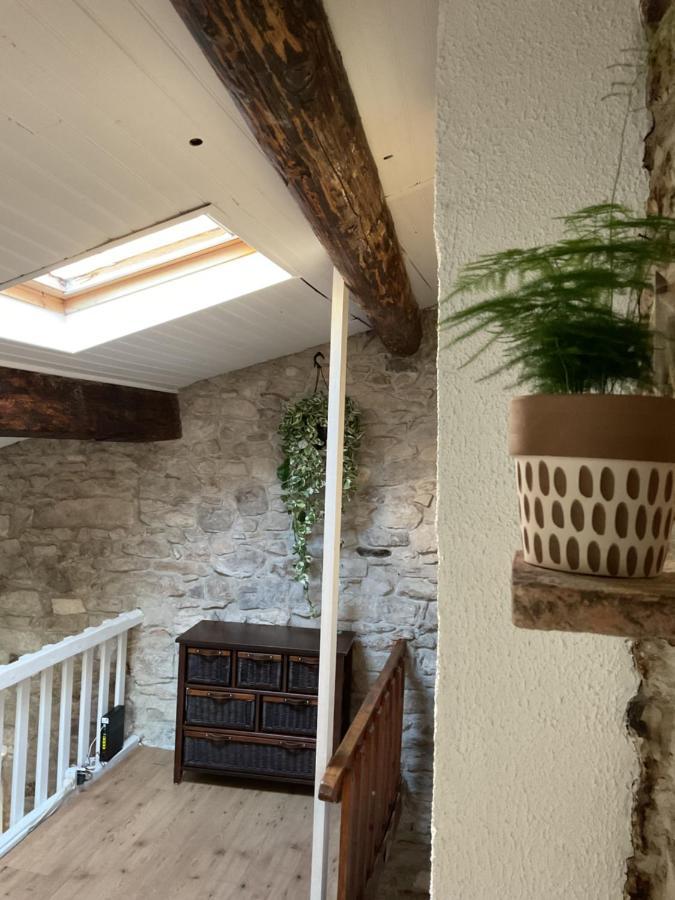 Place Aux Herbes Apartment Nimes Bagian luar foto