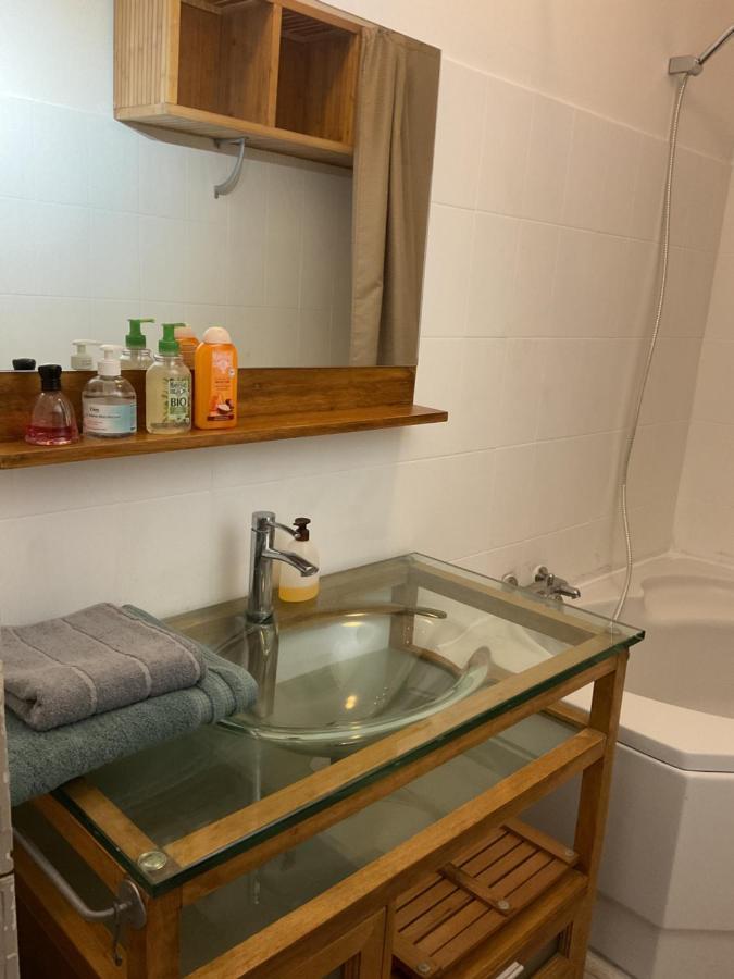 Place Aux Herbes Apartment Nimes Bagian luar foto